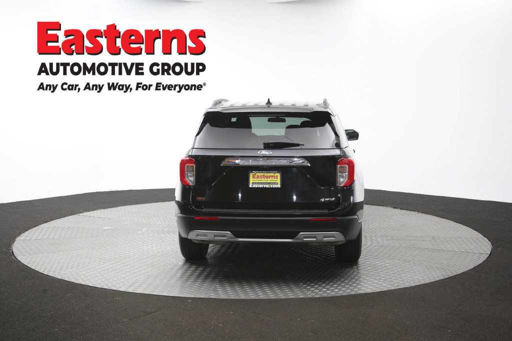 Used 2022 Ford Explorer XLT w/ Equipment Group 202A AWD/4WD image 33