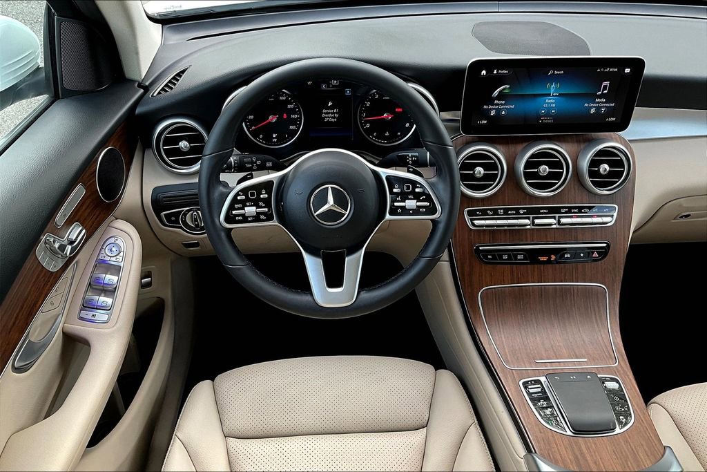 Used 2022 Mercedes-Benz GLC 300 w/ Premium Package Lite image 8