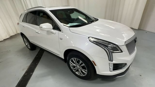 Certified 2023 Cadillac XT5 Premium Luxury FWD image 2