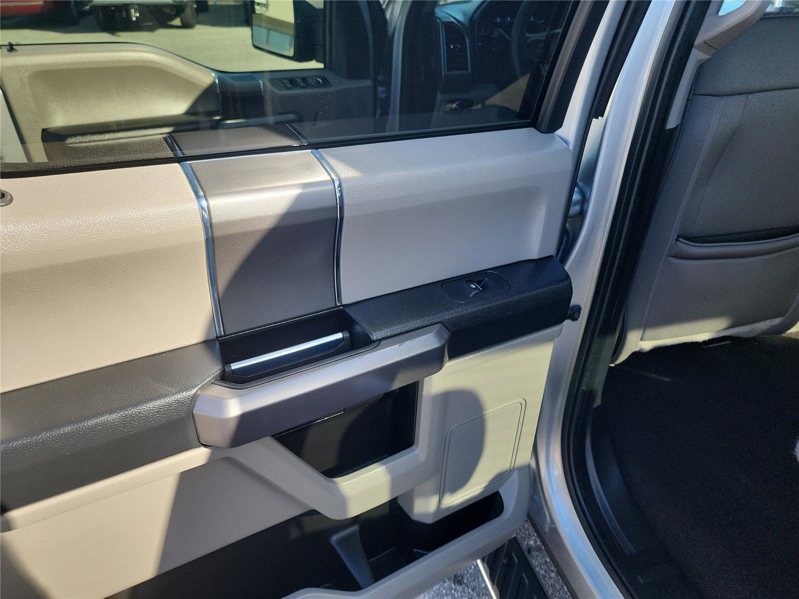 Used 2020 Ford F150 XLT w/ Equipment Group 301A Mid image 22