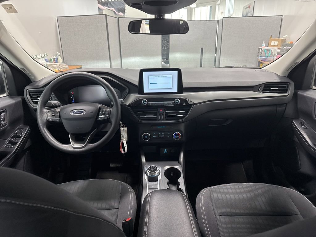 Used 2023 Ford Escape AWD image 2