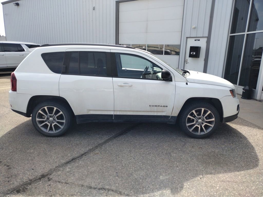 Used 2016 Jeep Compass Sport w/ Power Value Group FWD image 4