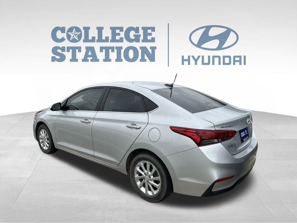 Used 2022 Hyundai Accent SEL w/ Cargo Package FWD image 5
