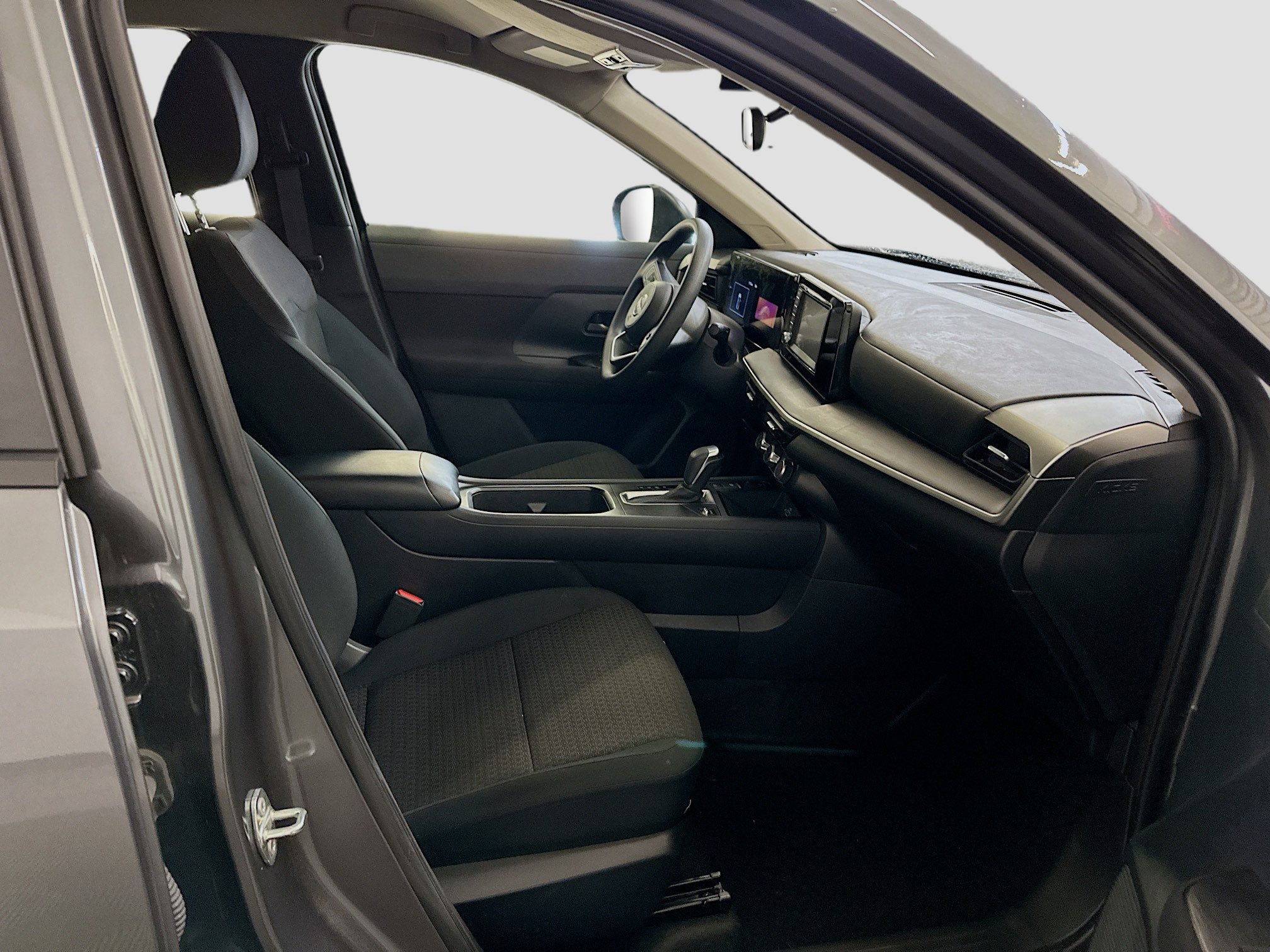 Used 2025 Nissan Kicks S image 31