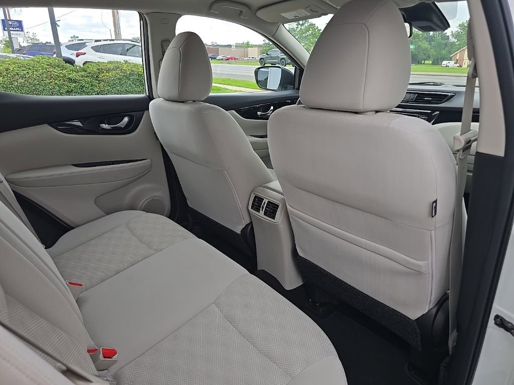 Used 2019 Nissan Rogue Sport SV FWD image 33