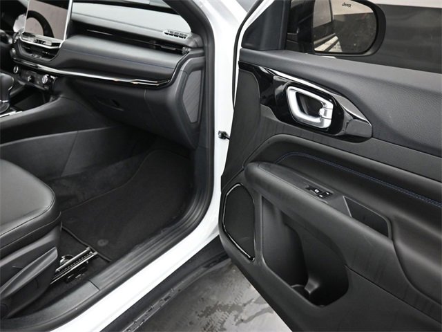 New 2026 Jeep Compass Latitude image 24