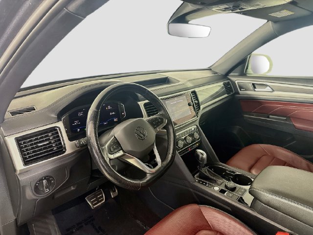 Used 2022 Volkswagen Atlas Cross Sport SEL Premium R-Line AWD/4WD image 22