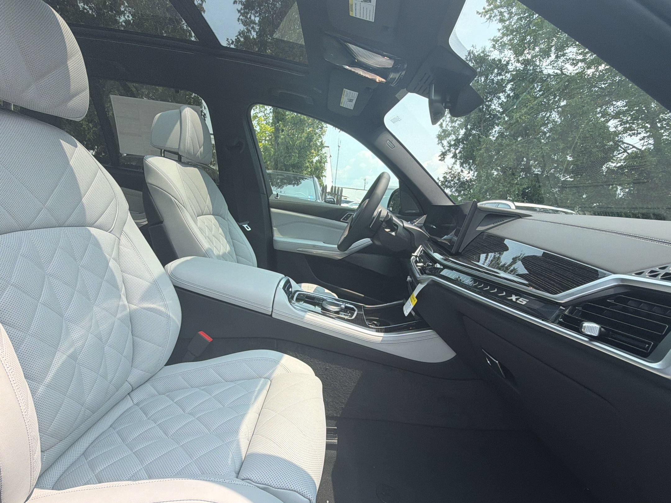 New 2026 BMW X5 xDrive40i w/ M Sport Package AWD/4WD image 26