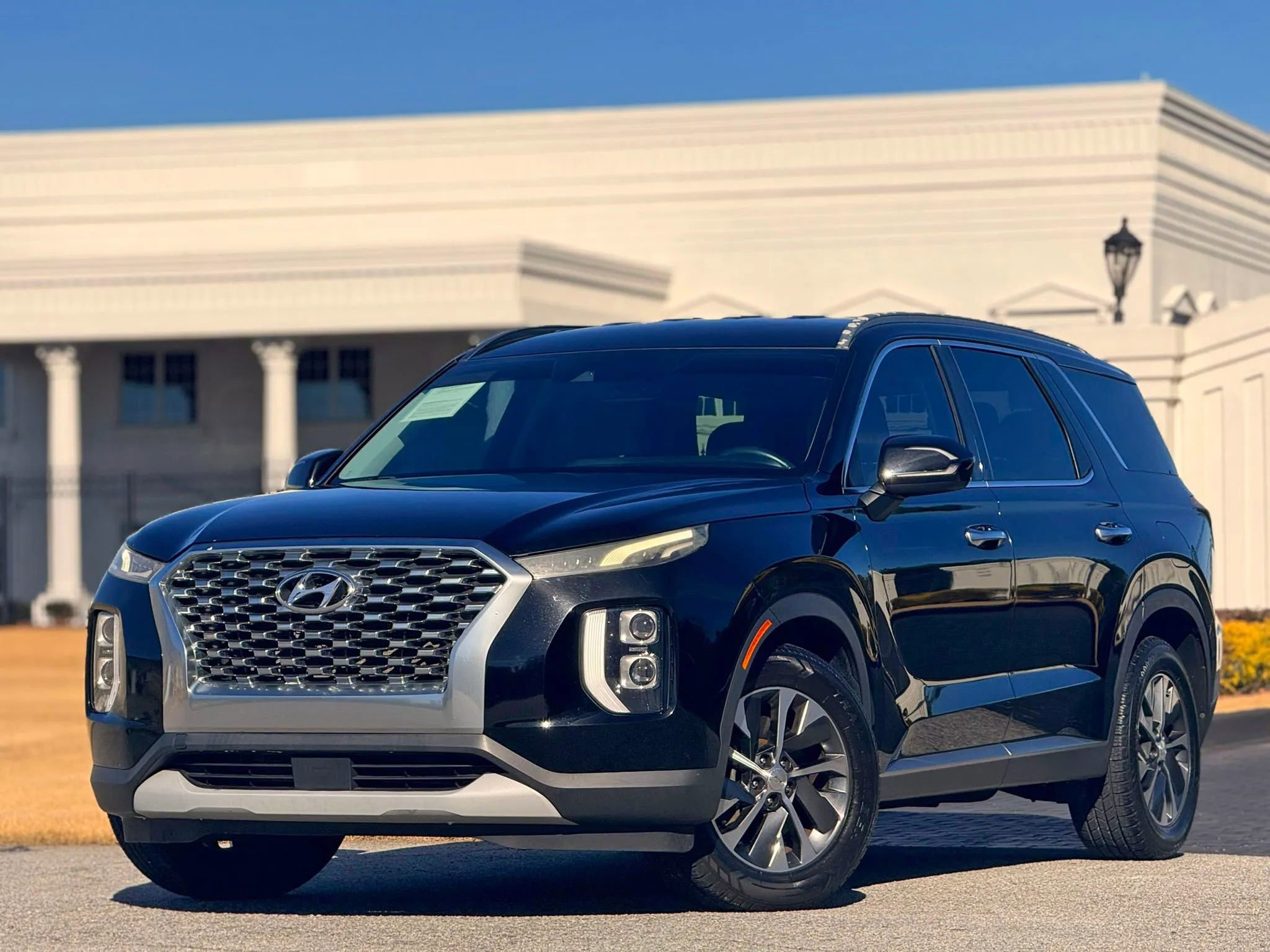 Used 2020 Hyundai Palisade SEL image 2