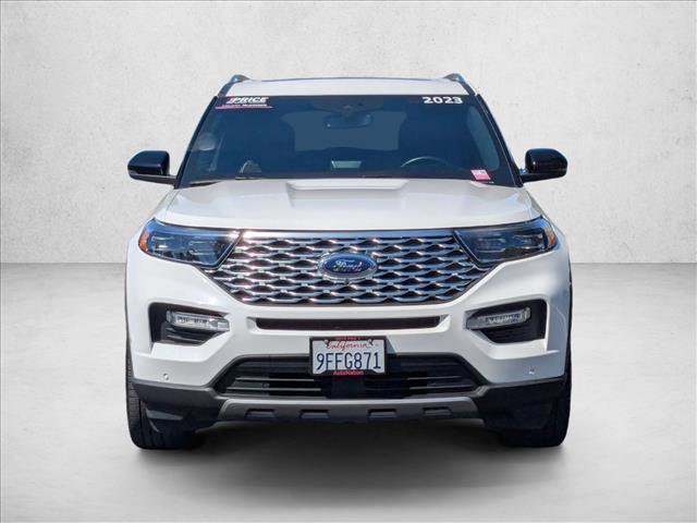 Used 2023 Ford Explorer Platinum w/ Technology Package image 2
