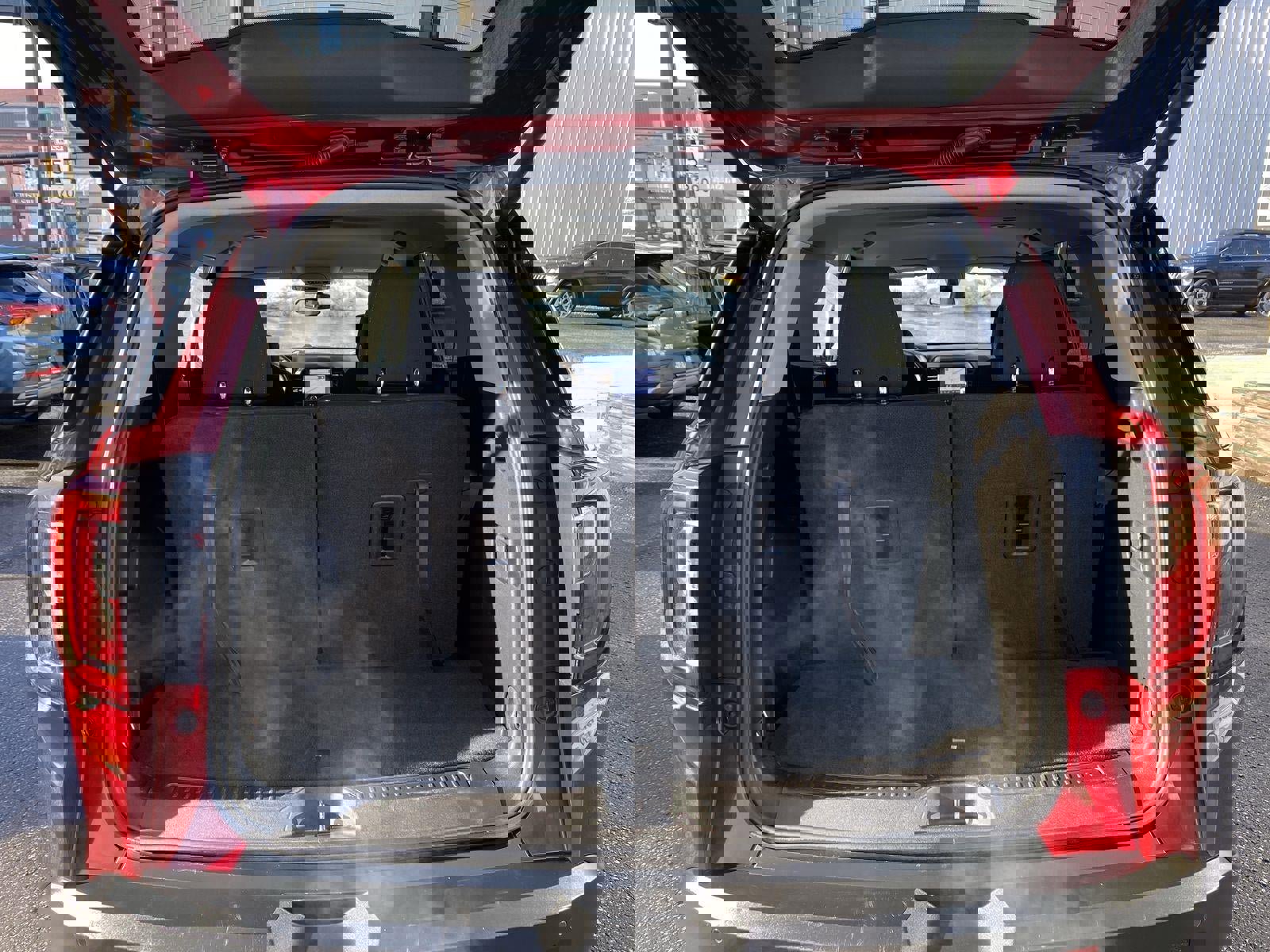 Used 2023 GMC Acadia AT4 image 18