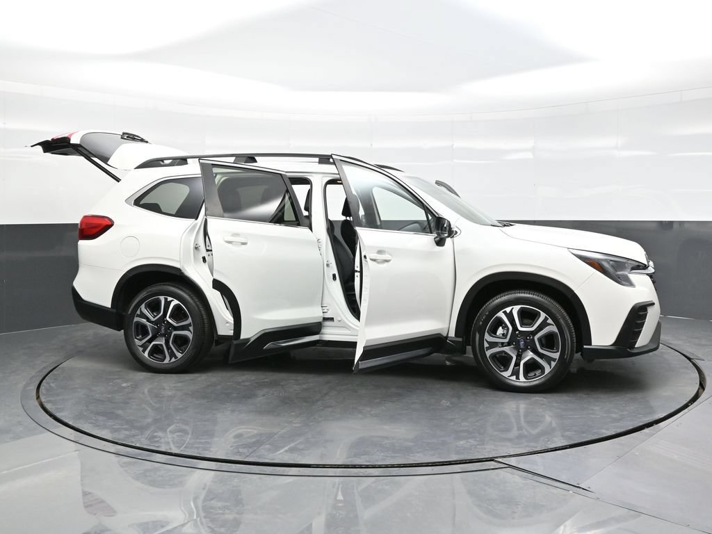 Used 2023 Subaru Ascent Limited AWD/4WD image 46