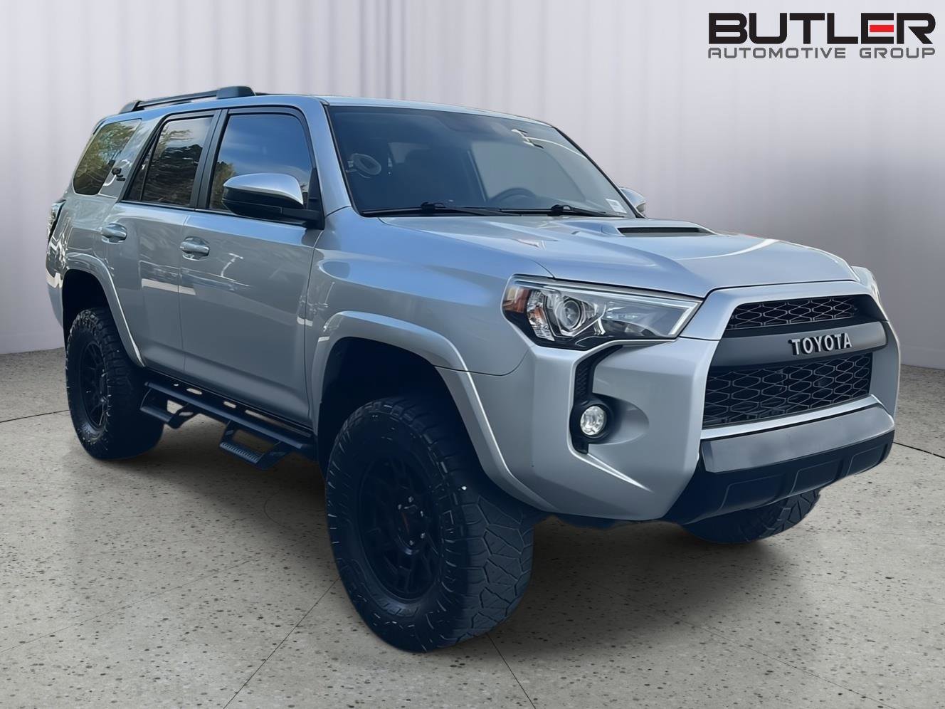 Used 2019 Toyota 4Runner TRD Off-Road image 8