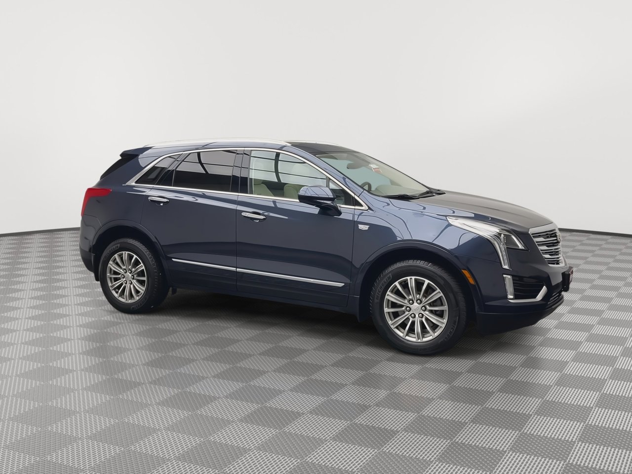Used 2018 Cadillac XT5 Luxury w/ Driver Awareness Package image 42