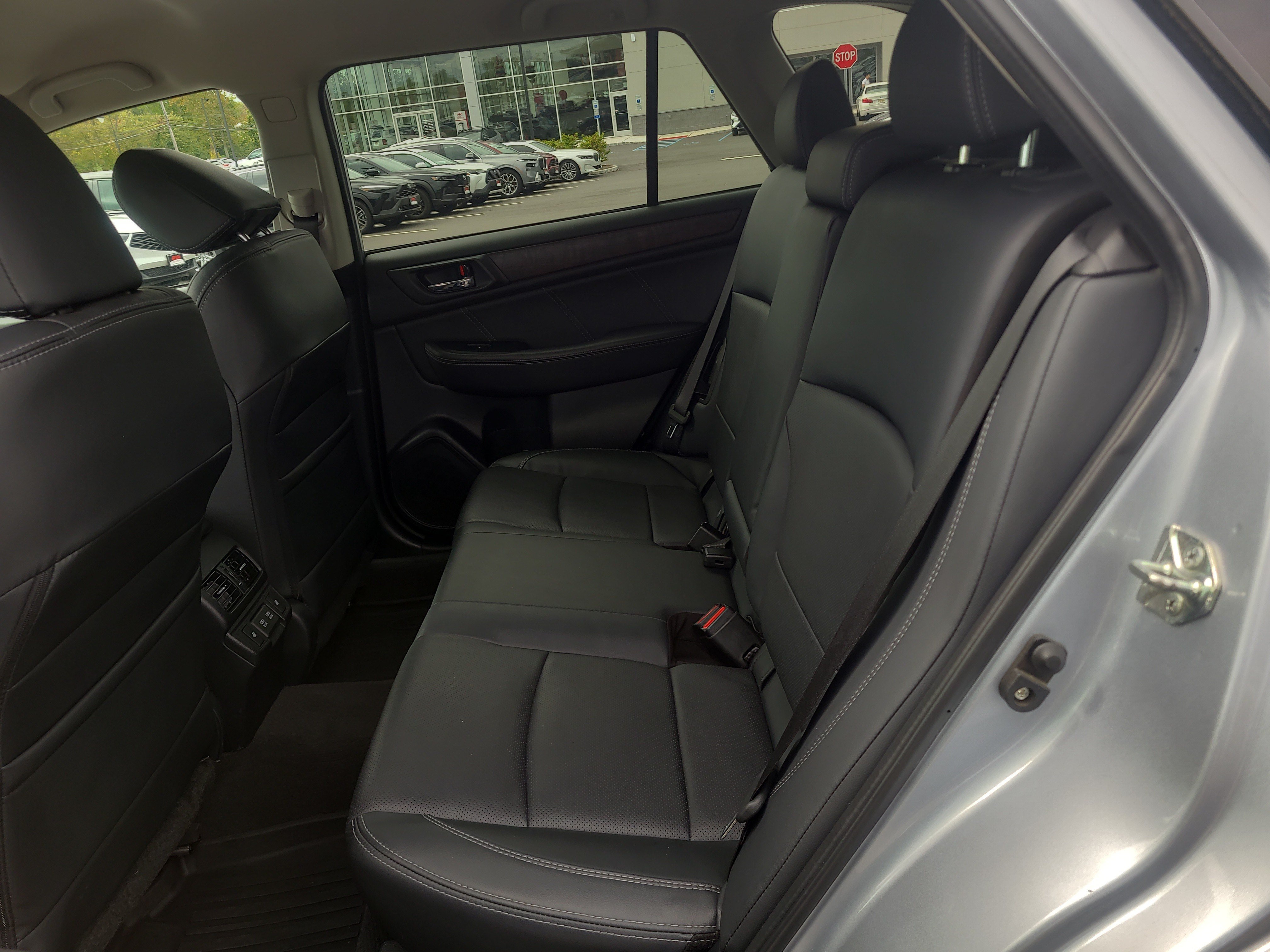 Used 2019 Subaru Outback 2.5i Limited w/ Popular Package #2 AWD/4WD image 27