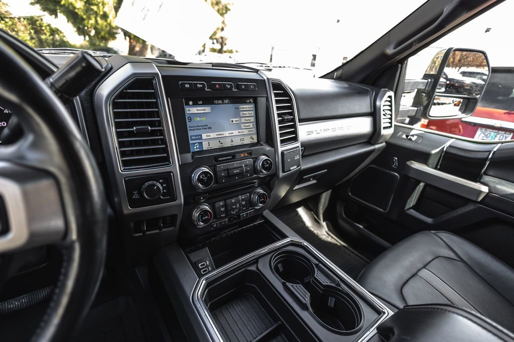 Used 2018 Ford F350 Platinum w/ Platinum Ultimate Package AWD/4WD image 22