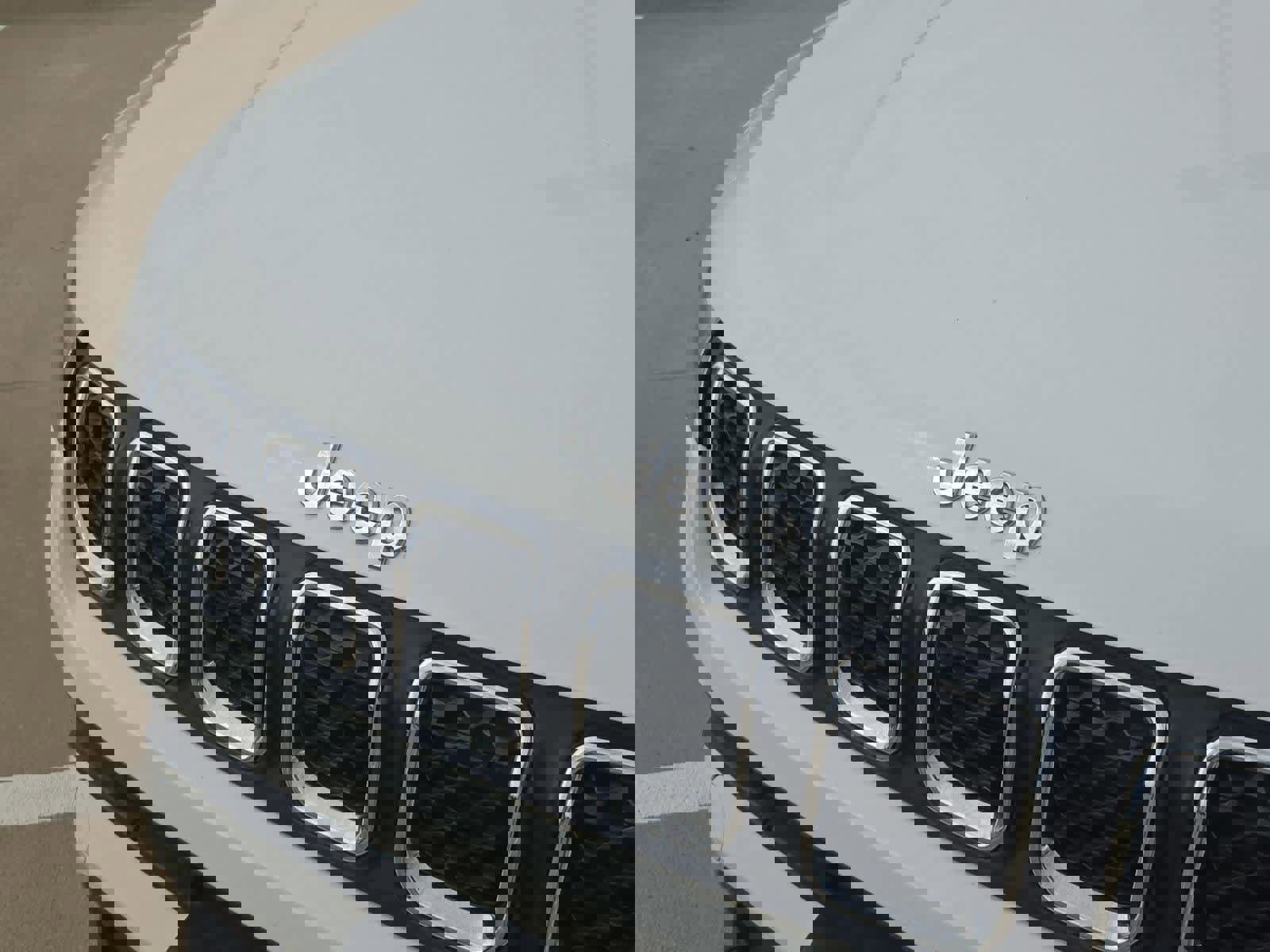 Used 2023 Jeep Compass Latitude image 11