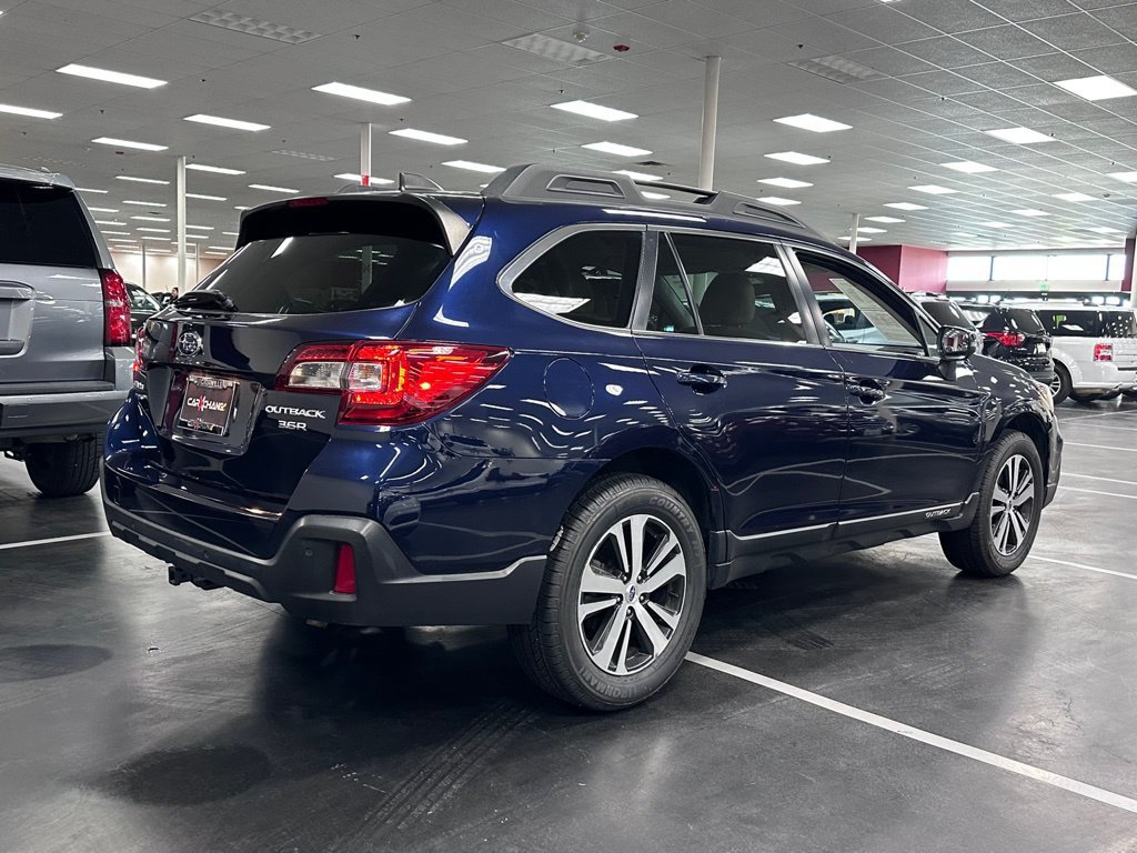 Used 2018 Subaru Outback 3.6R Limited AWD/4WD image 7