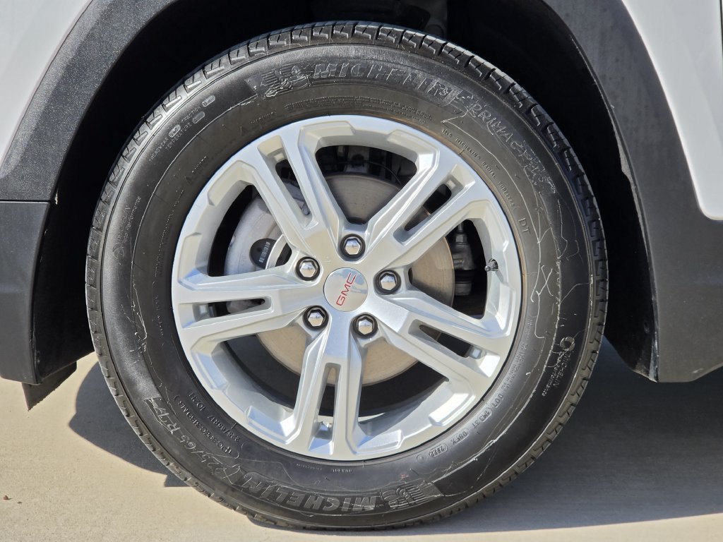 Used 2022 GMC Terrain SLE FWD image 8