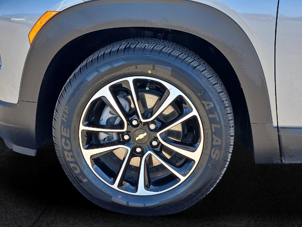 Used 2025 Chevrolet TrailBlazer LT image 8