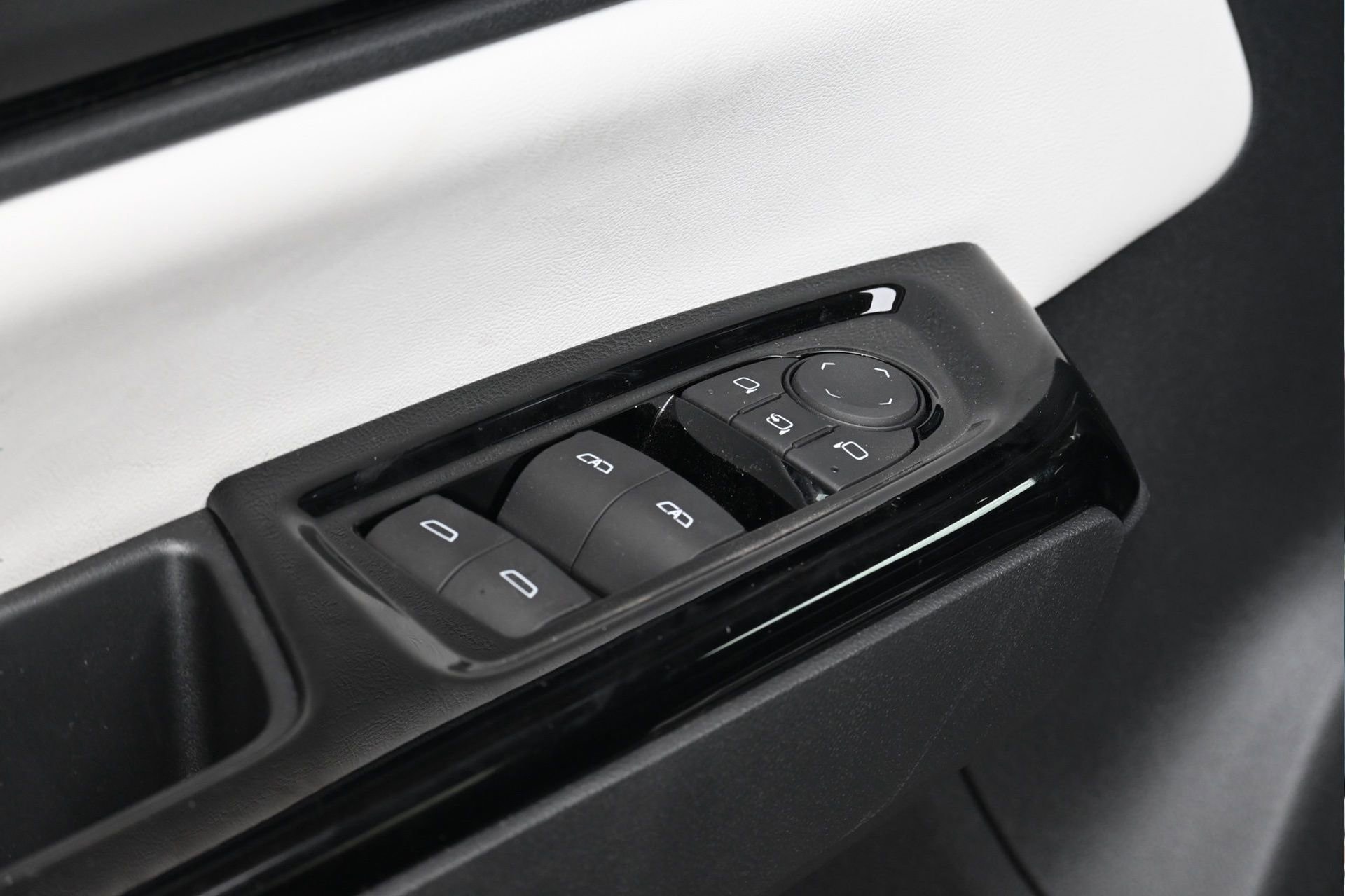 New 2026 Honda Prologue Touring image 13