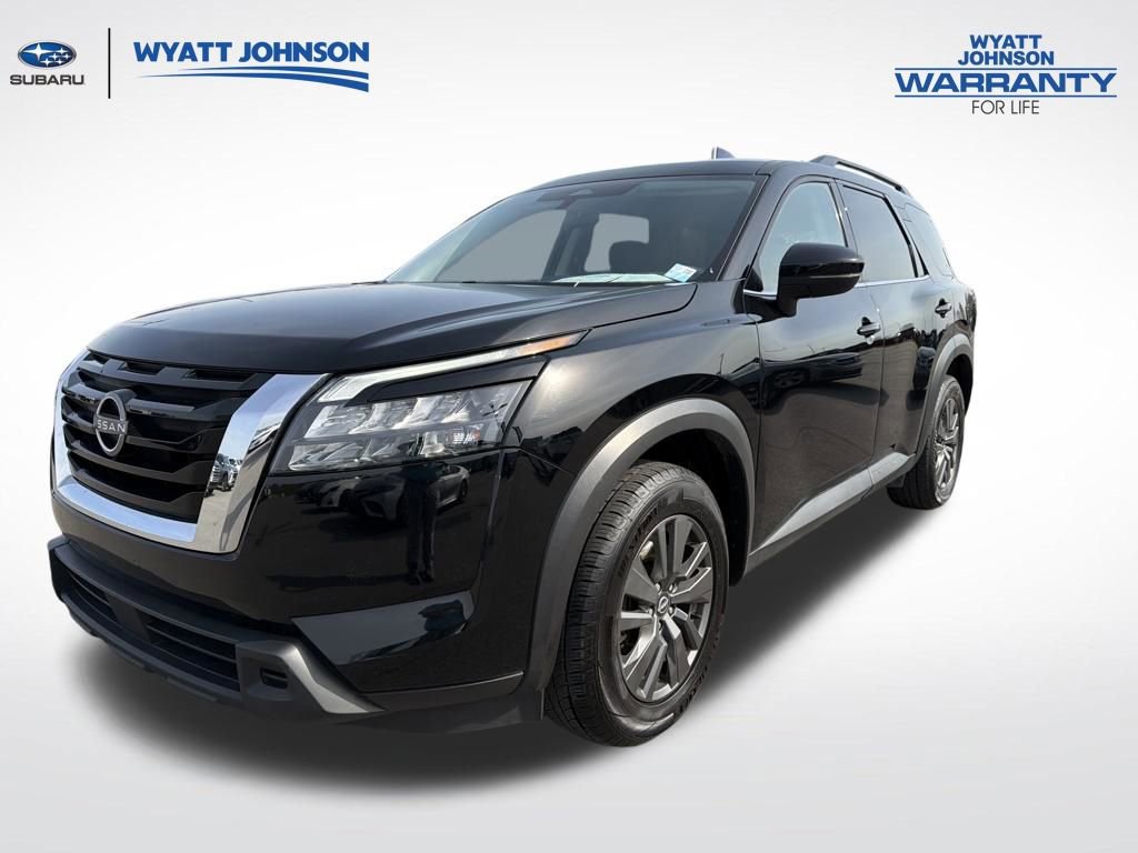 Used 2024 Nissan Pathfinder SV