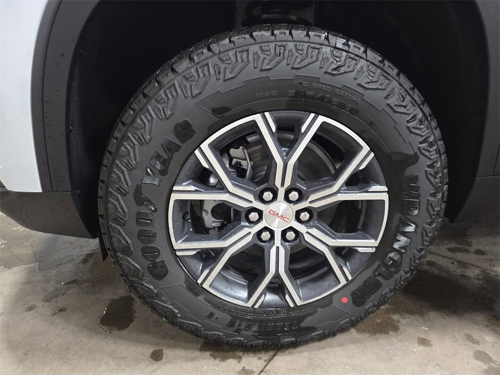New 2026 GMC Acadia AT4 w/ Luxury Package image 36