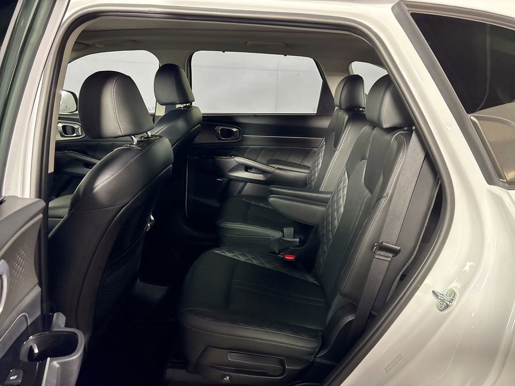 Used 2023 Kia Sorento SX image 21
