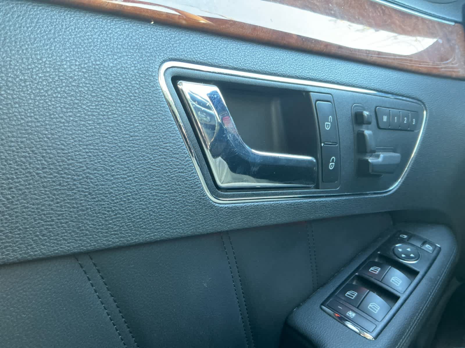 Used 2010 Mercedes-Benz E 350 4MATIC Sedan image 18