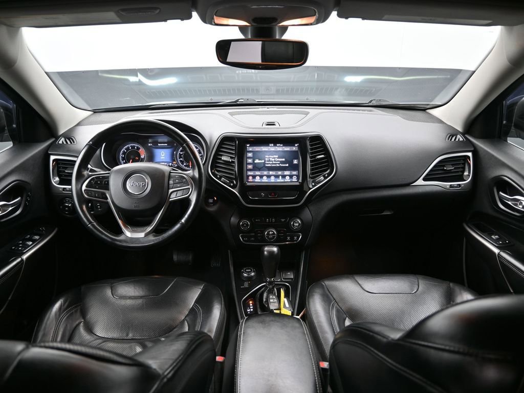 Used 2019 Jeep Cherokee Limited image 21