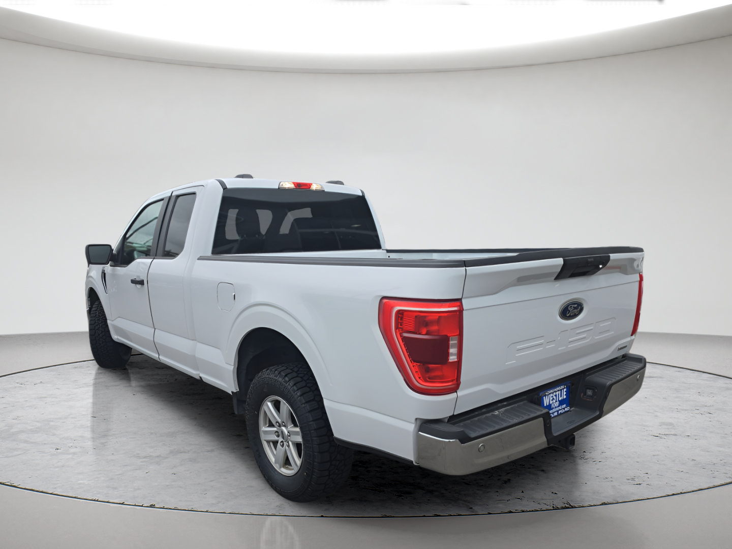 Used 2022 Ford F150 XLT w/ Trailer Tow Package AWD/4WD image 6