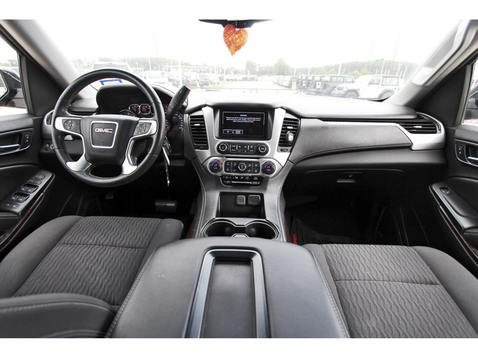 Used 2017 GMC Yukon SLE w/ SLE Value Package RWD image 7