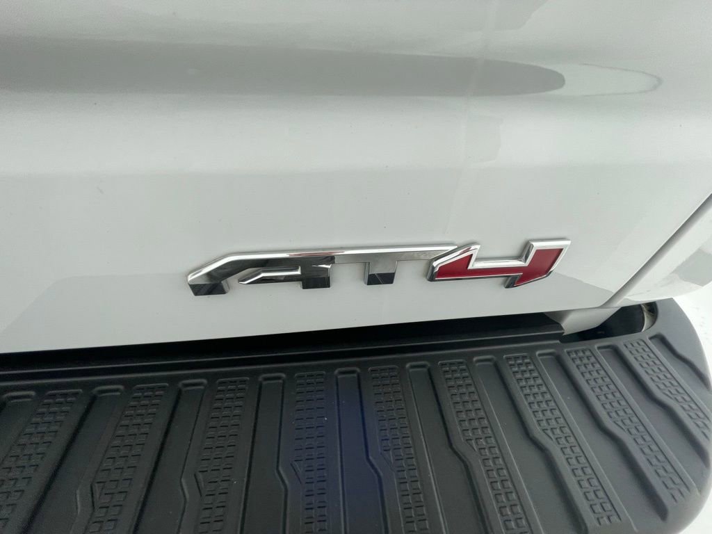 Used 2021 GMC Sierra 1500 AT4 AWD/4WD image 6