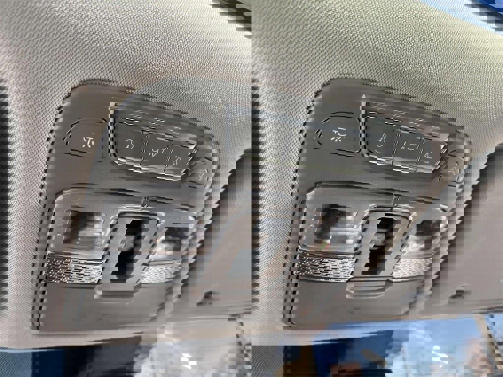 Used 2022 Kia Telluride EX w/ EX Premium Package image 32