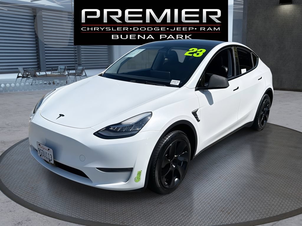 Used 2023 Tesla Model Y Long Range AWD/4WD image 1