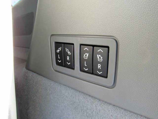 Certified 2024 Cadillac XT6 Premium Luxury w/ LPO, Floor Liner Package image 31