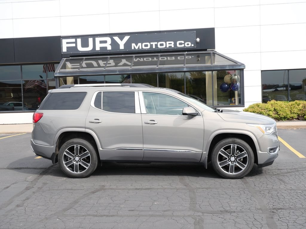 Used 2019 GMC Acadia Denali w/ Technology Package AWD/4WD image 1