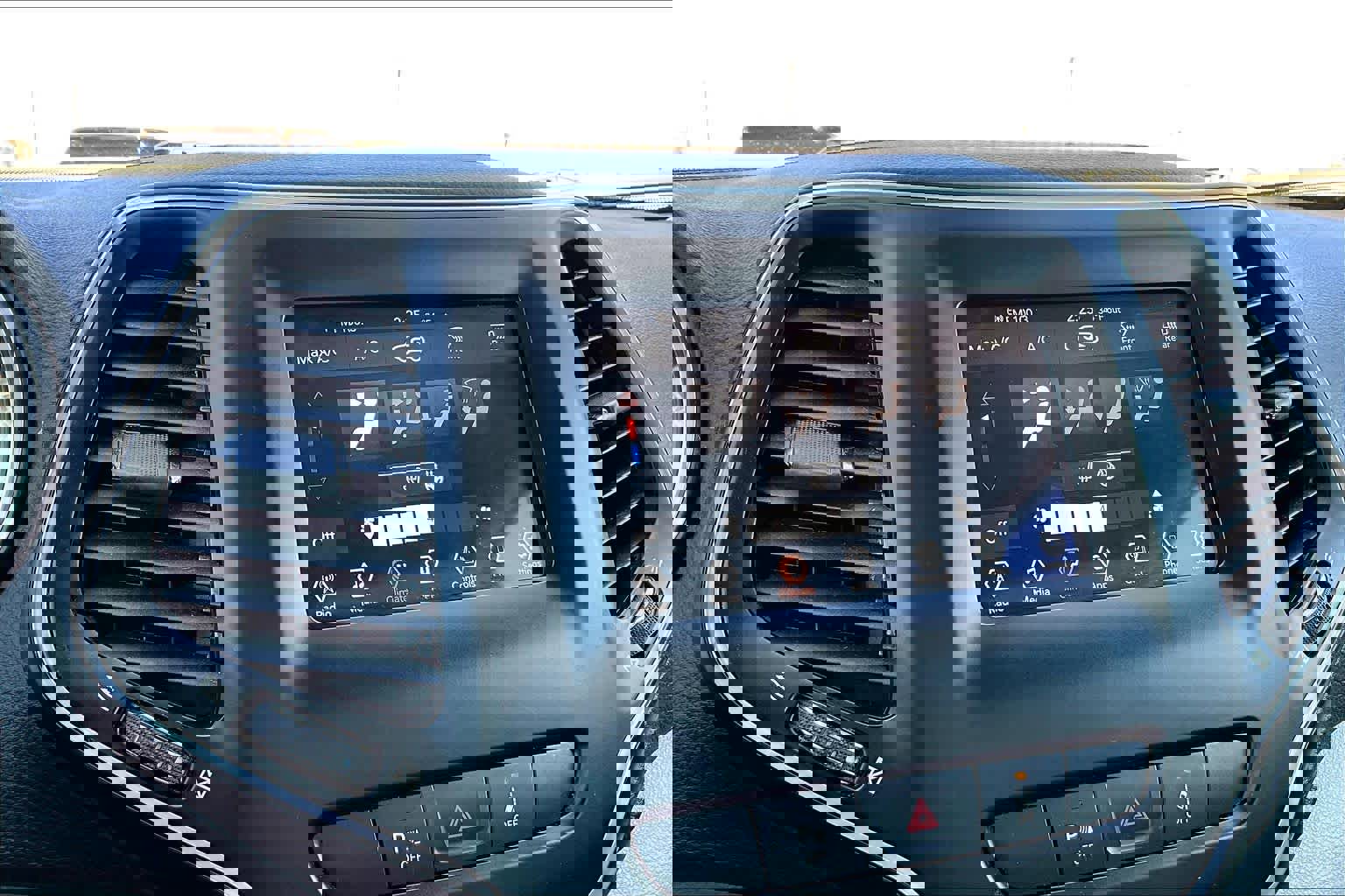 Used 2021 Jeep Cherokee Latitude Lux w/ Mopar Interior Package image 33