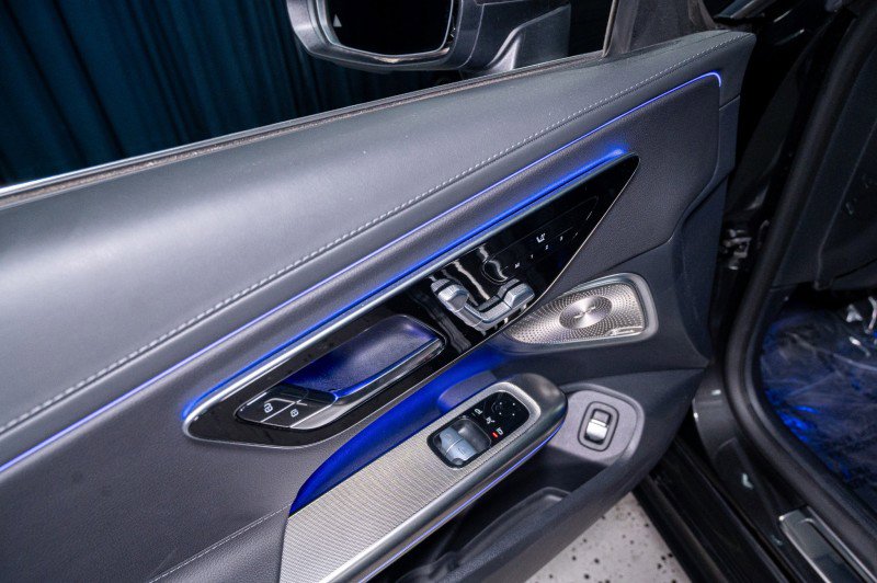 Used 2025 Mercedes-Benz CLE 300 4MATIC Coupe image 11