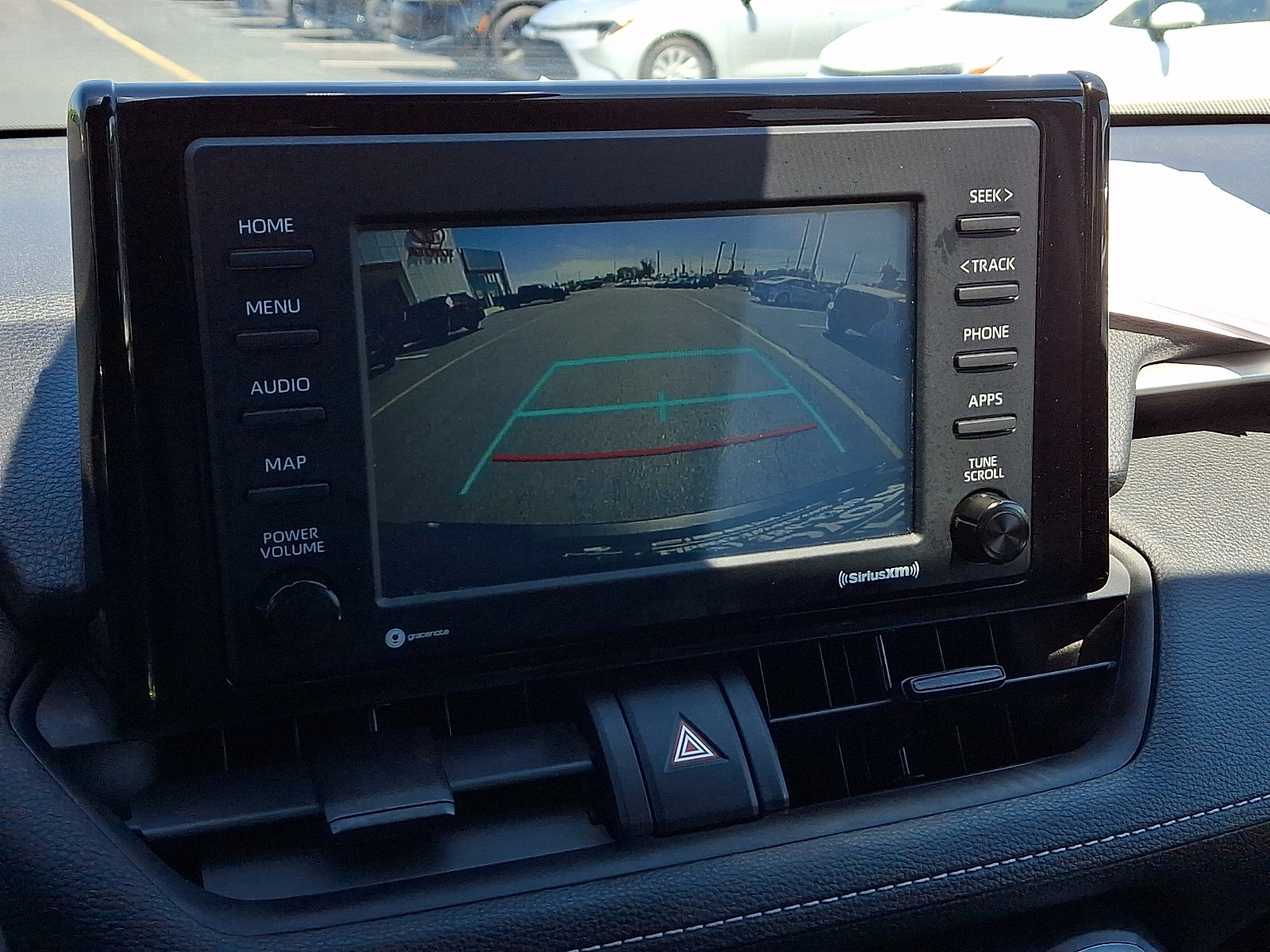 Used 2020 Toyota RAV4 LE w/ All Weather Liner Package AWD/4WD image 17
