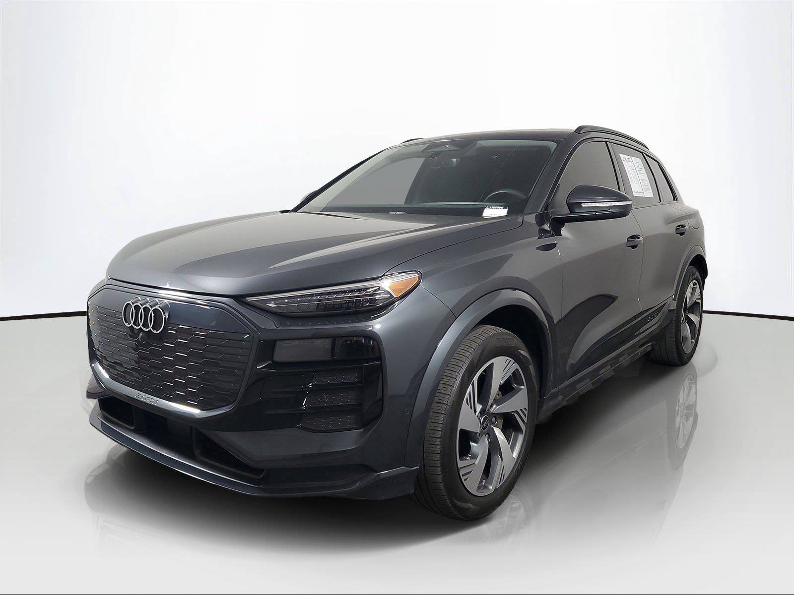 Certified 2025 Audi Q6 e-tron Premium Plus w/ Premium Plus AWD/4WD image 3