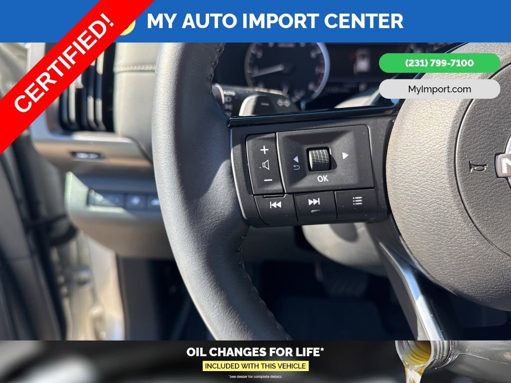 Certified 2024 Nissan Pathfinder SL image 16