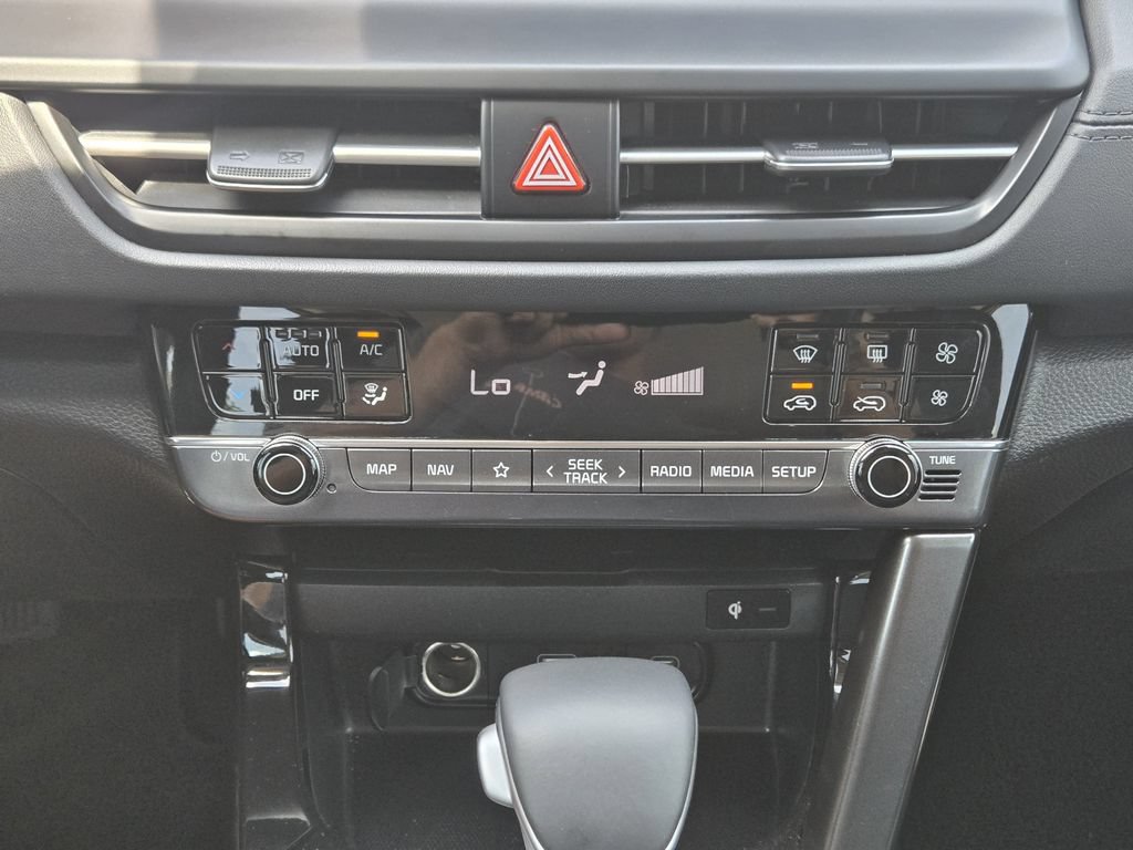 Used 2024 Kia Seltos SX w/ SX Sunroof Package AWD/4WD image 21