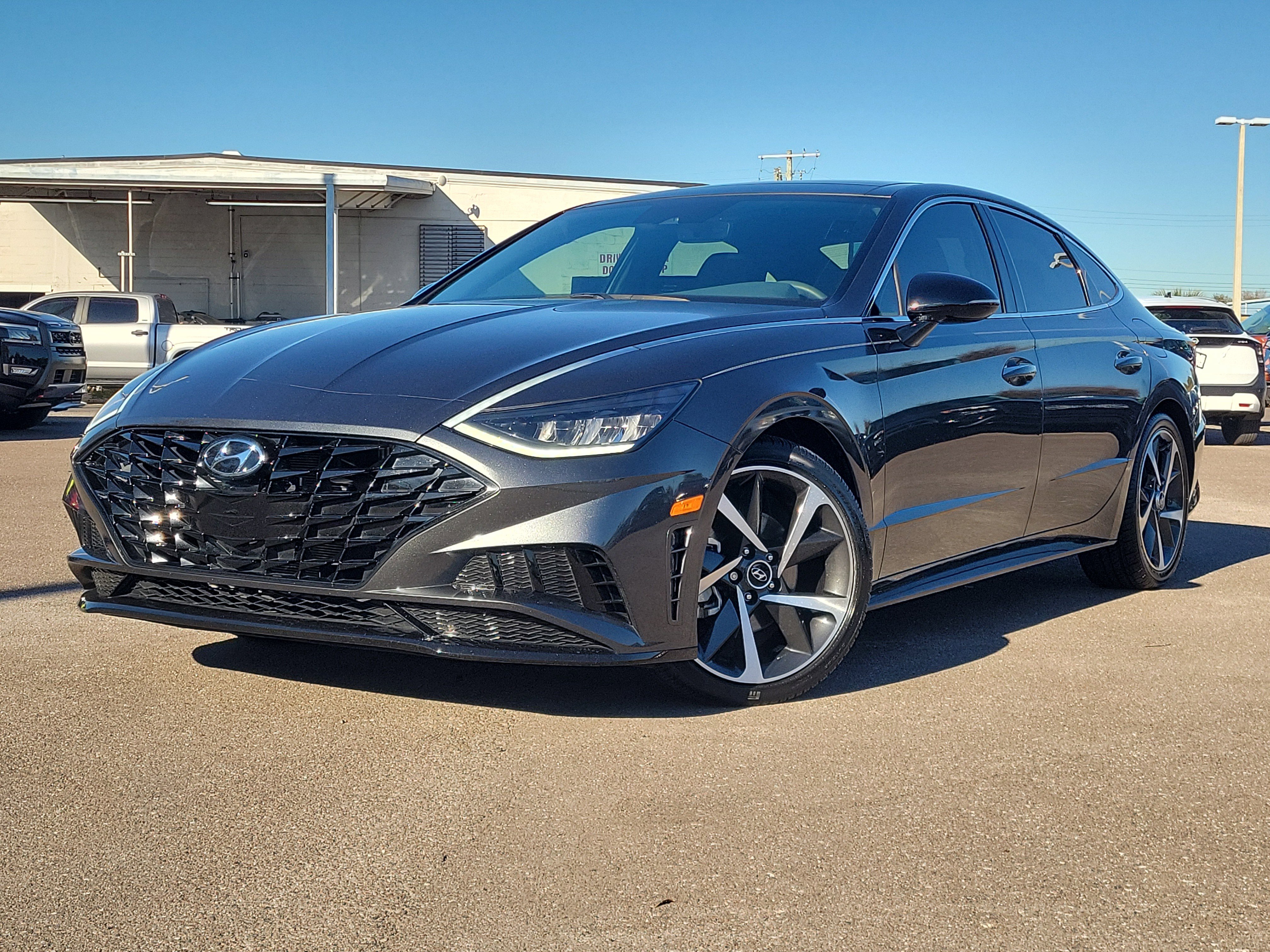 Used 2023 Hyundai Sonata SEL Plus image 1