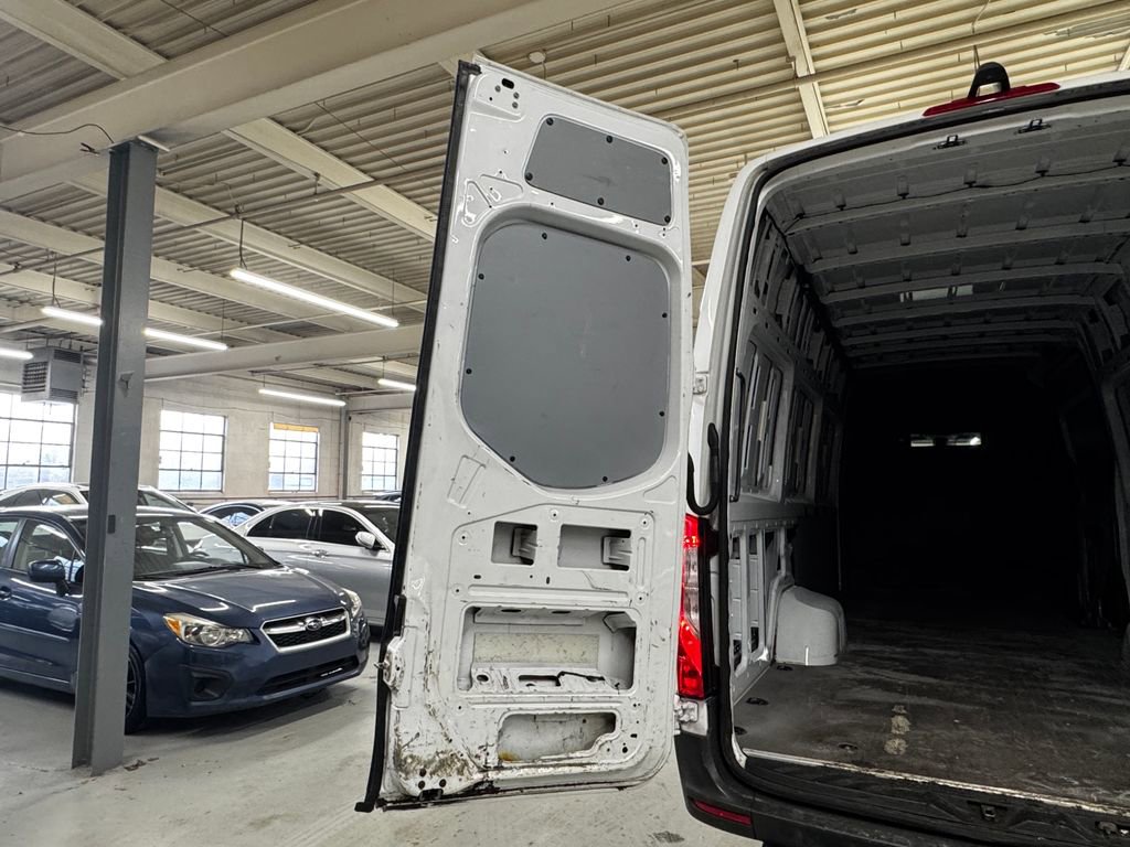 Used 2020 Mercedes-Benz Sprinter 3500 image 15