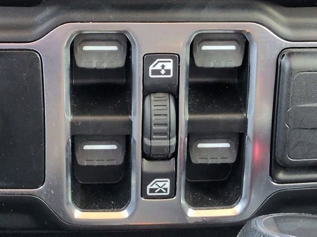 Certified 2023 Jeep Wrangler Unlimited w/ Cold Weather Group AWD/4WD image 29