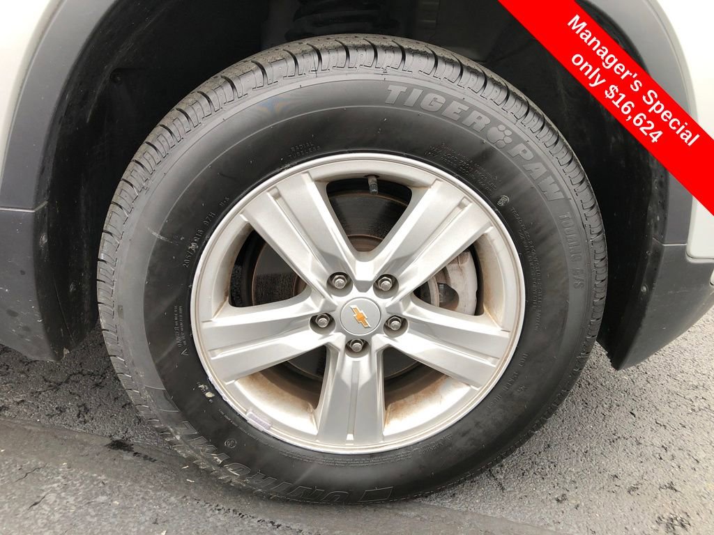 Used 2022 Chevrolet Trax LS w/ Tint and Cruise Package image 21