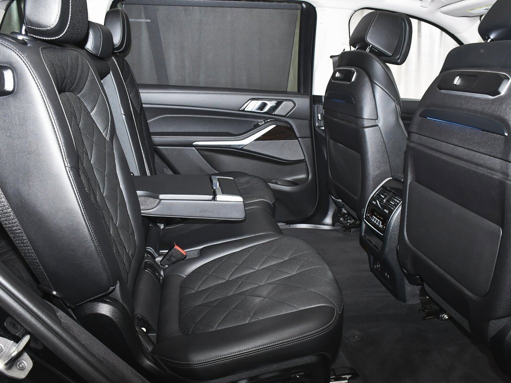 Used 2024 BMW X7 xDrive40i image 74