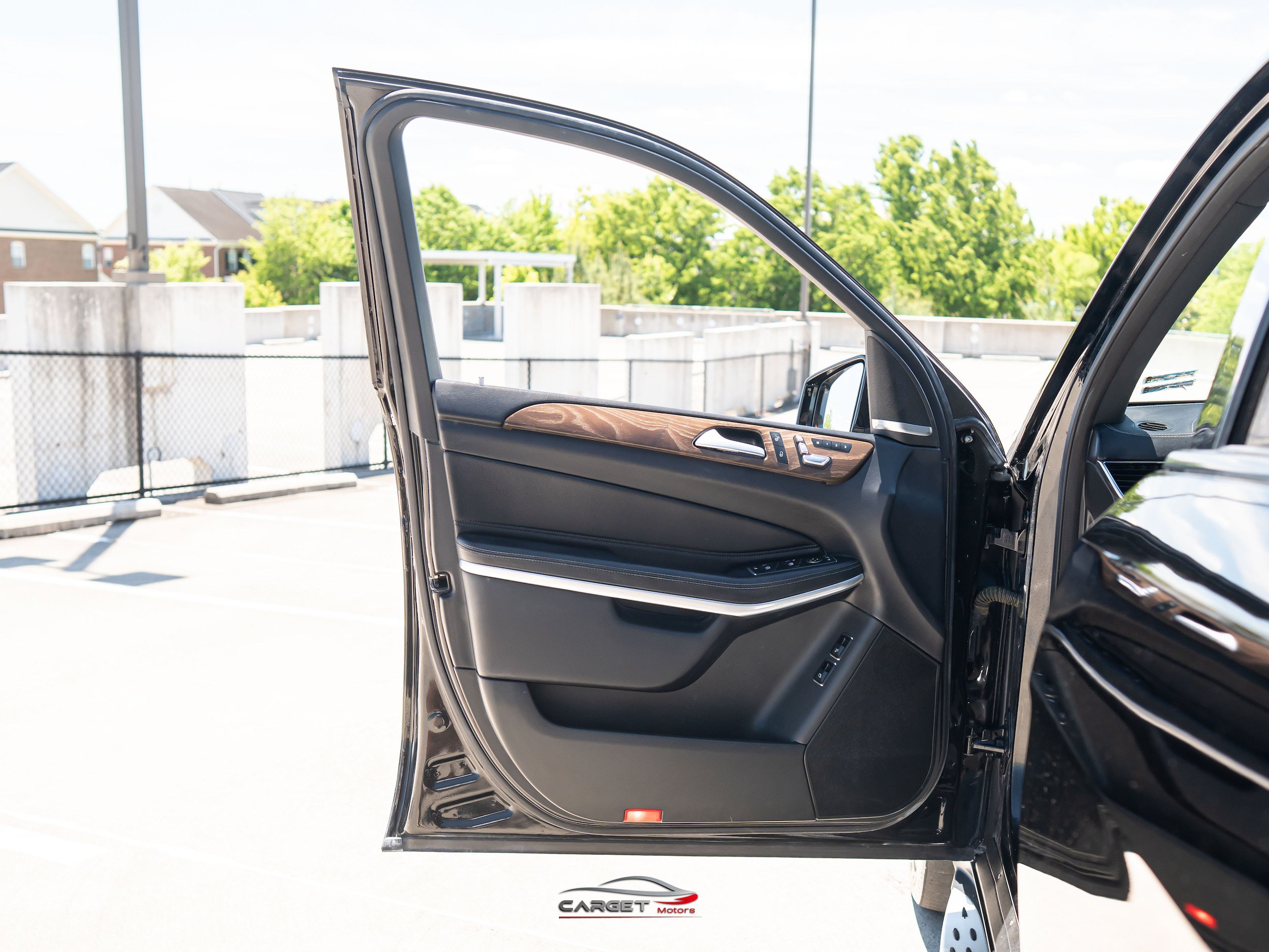 Used 2018 Mercedes-Benz GLS 550 4MATIC w/ Driver Assistance Package image 38