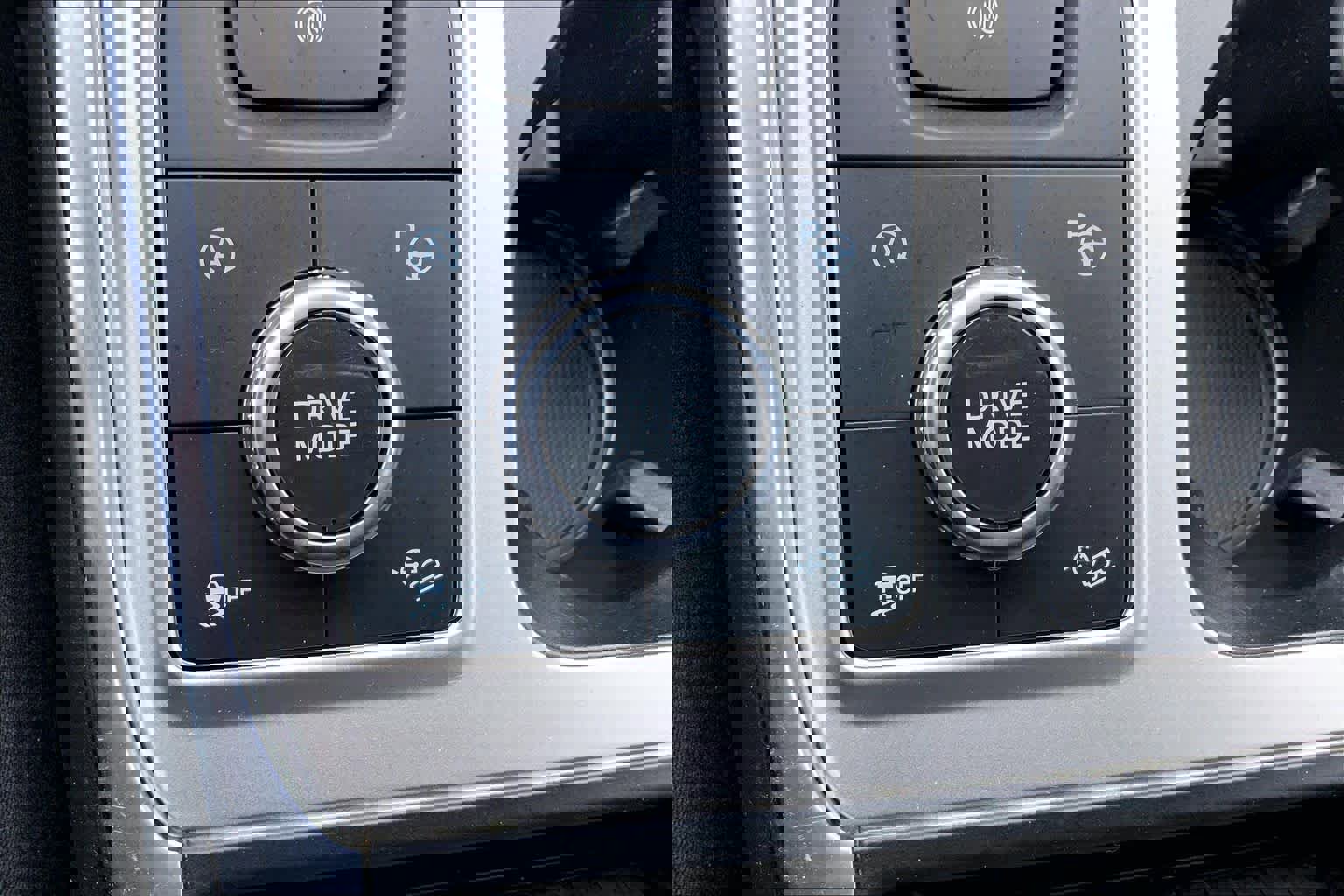 Certified 2020 Ford Explorer ST w/ Premium Technology Package image 34